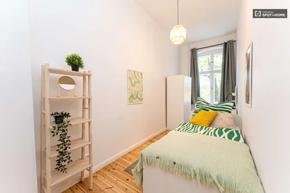 Room for rent with double bed {area}