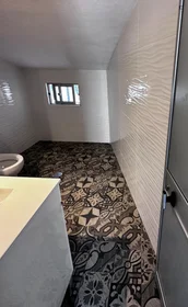 Chambre privée à Rua Guerra Junqueiro, image 19 de 38