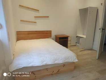 Chambre privée à Rua Guerra Junqueiro, image 29 de 38