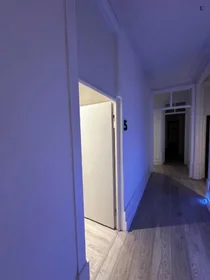 Chambre privée à Rua Guerra Junqueiro, image 36 de 38