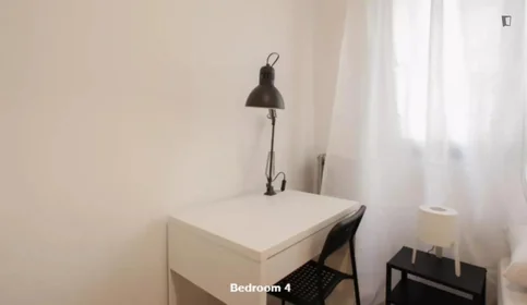 Chambre privée à Carrer de Xàtiva, image 1 de 10