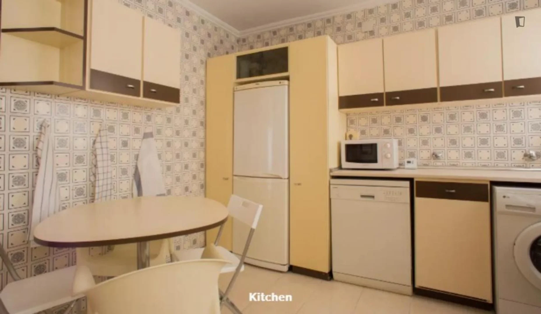 Cozy room for students available in 