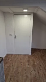 Private room at Oerlesestraat, image 1 of 9