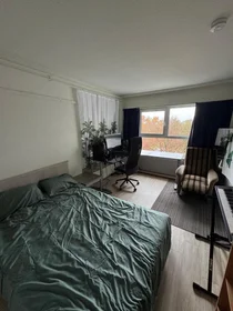 Private room at Vossendijk, image 1 of 10