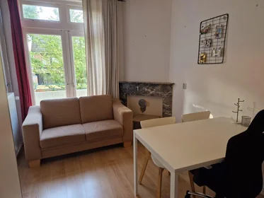 Privatzimmer in der Wassenberghstraat, bild 1 von 5