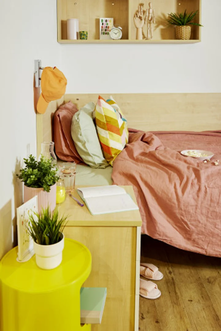 Komfortables und geräumiges Studentenzimmer in 