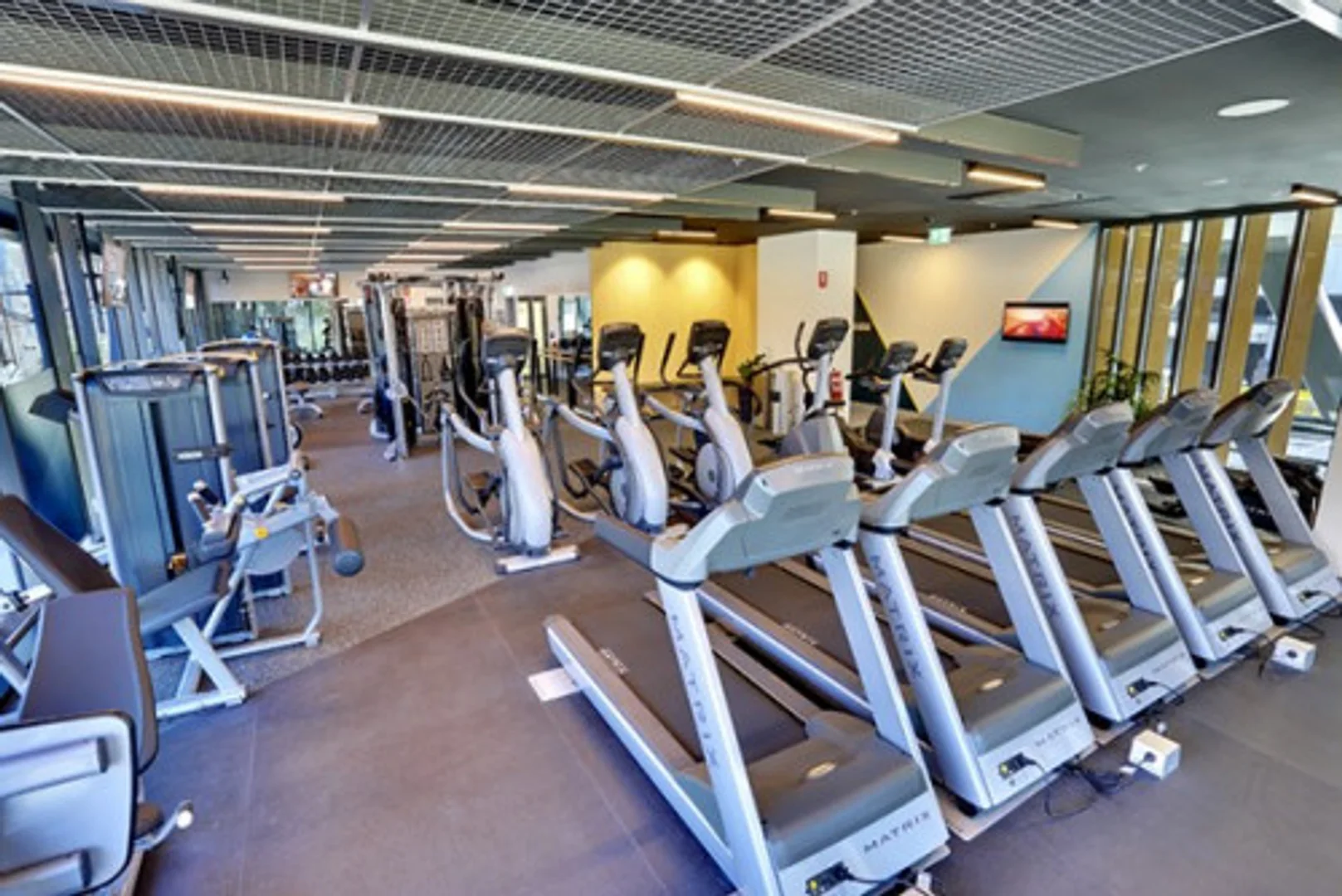 学生公寓房间出租，家具齐全