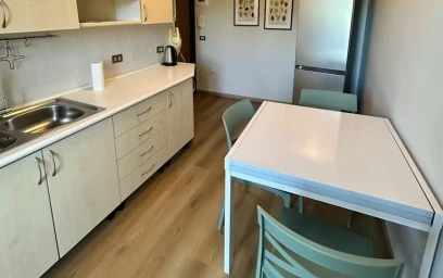 Entire apartment at Via Gattamelata, image 6 of 10