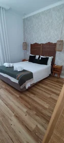 Entire apartment at Rua Gonçalo Barreto 11, image 11 of 35