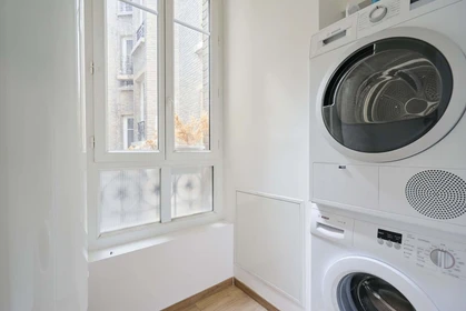 Privatzimmer in der 9 Rue St-Pierre-les-Dames, 51100 Reims, France, bild 13 von 16