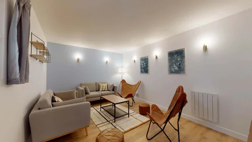 Özel oda konumu 12 rue Mot, Fontenay - sous - Bois Fontenay-sous-Bois 94120 FR, 9 22 görüntüsü