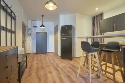 Habitación privada en 4 Rue Rogier, 51100 Reims, France, imagen 12 de 14