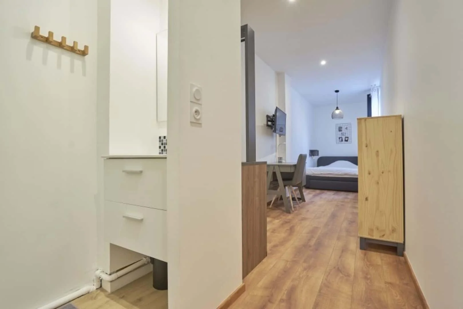 Habitación estudiantil económica cerca del campus en 