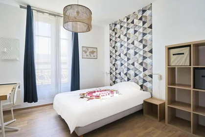 Stanza privata in 9 Rue St-Pierre-les-Dames, 51100 Reims, France, immagine 1 di 10