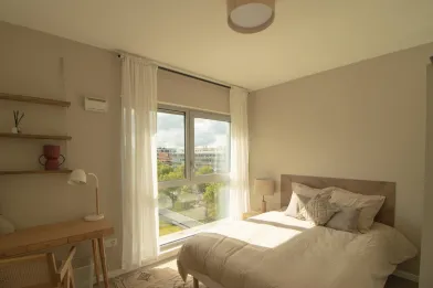 Habitación privada en 181 Boulevard Macdonald, imagen 1 de 10