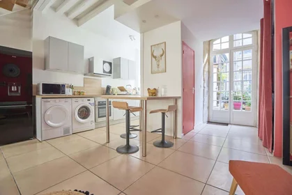 Quarto privado em 64 Rue Gambetta, 51100 Reims, France, imagem 16 de 38