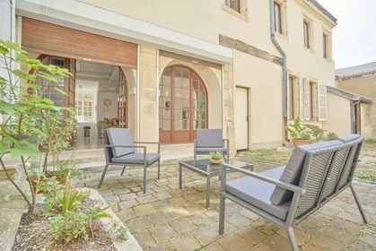 Quarto privado em 64 Rue Gambetta, 51100 Reims, France, imagem 17 de 38