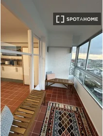 Chambre privée à Montevideo Etorbidea, image 17 de 19