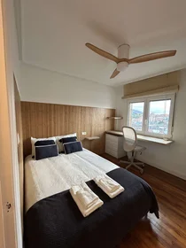 Chambre privée à Montevideo Etorbidea, image 1 de 10