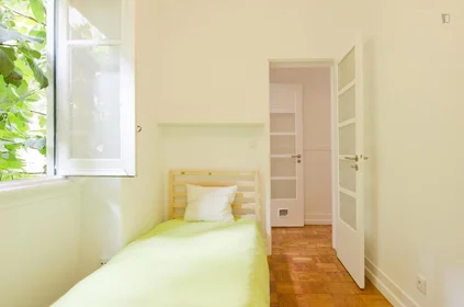 Private room at Rua Joaquim António Aguiar, image 2 of 22