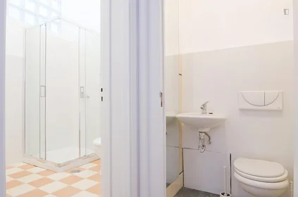 Private room at Rua Joaquim António Aguiar, image 12 of 22