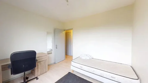 Özel oda konumu Rue Louis Mirault, Sanitas Rotonde, 6 10 görüntüsü