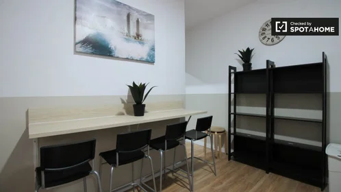 Privatzimmer in der Carrer de la Lluna, 08001 Barcelona, Spain, bild 12 von 19