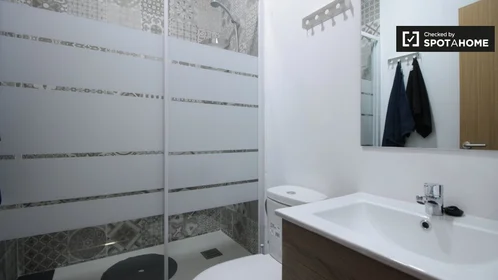 Privatzimmer in der Carrer de la Lluna, 08001 Barcelona, Spain, bild 13 von 19