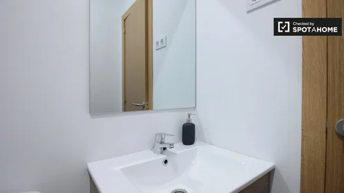 Privatzimmer in der Carrer de la Lluna, 08001 Barcelona, Spain, bild 14 von 19