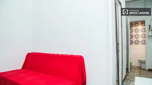 Chambre privée à Carrer de Ferlandina, image 8 de 19