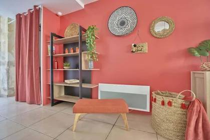 Quarto privado em 64 Rue Gambetta, 51100 Reims, France, imagem 32 de 38