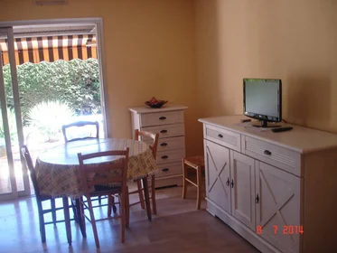 Habitación privada en Antibes, 06600, imagen 1 de 5