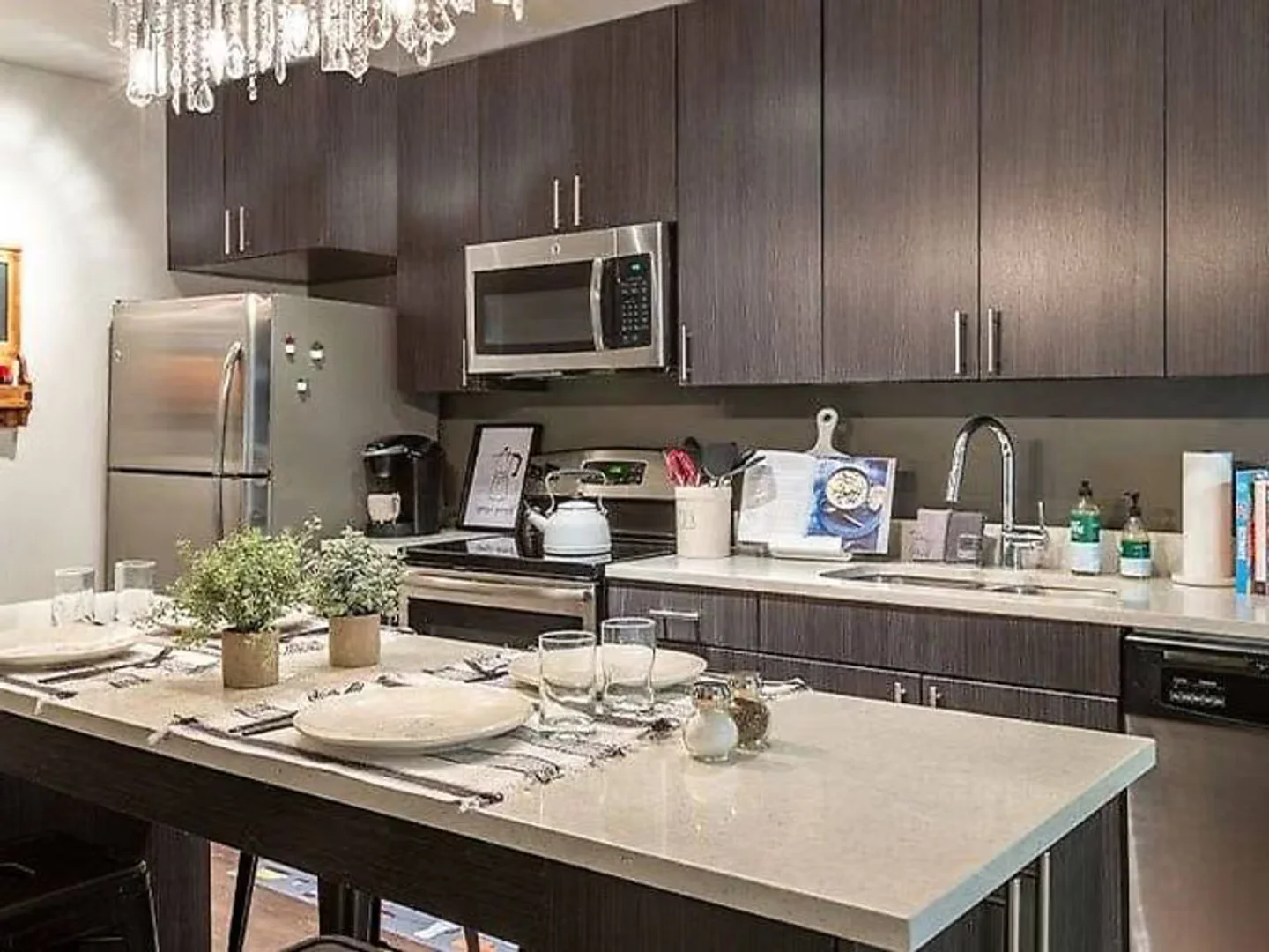 Habitación estudiantil amplia y cómoda en 