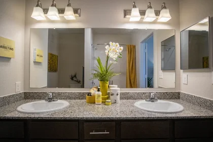 Habitación privada en Potranco Road, imagen 19 de 37