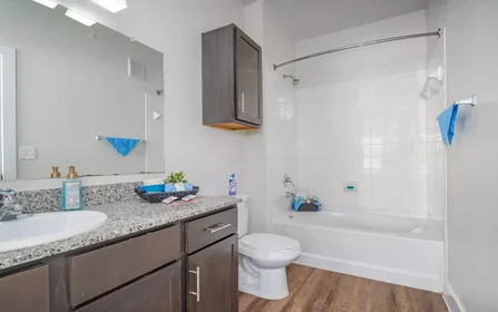 Habitación privada en Potranco Road, imagen 7 de 37
