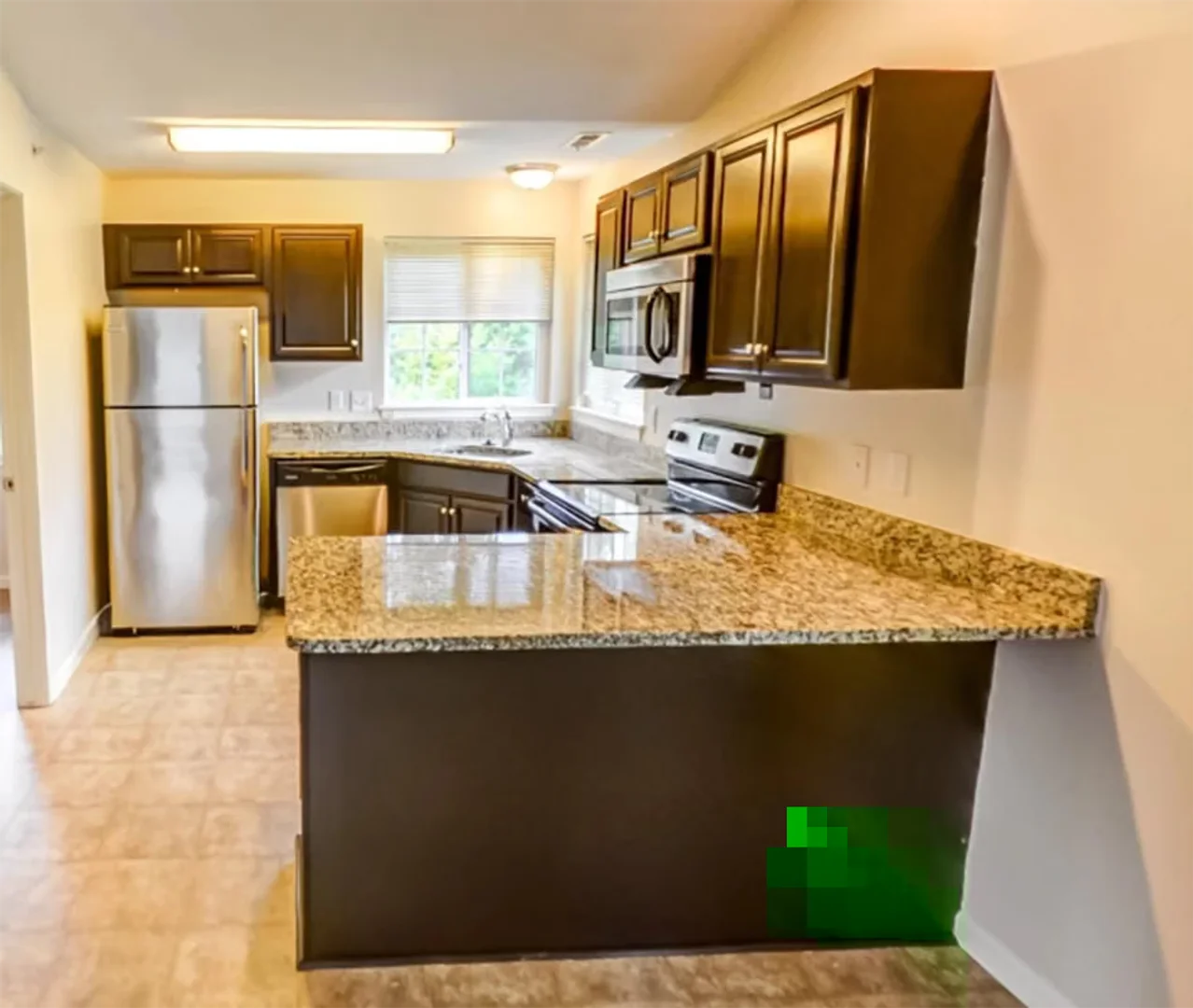 Habitación estudiantil amplia y cómoda en 