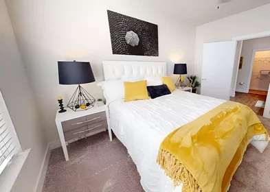 Habitación privada en Potranco Road, imagen 1 de 10
