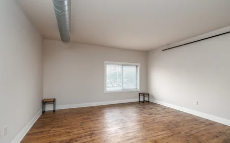 Quarto privado em East Fayette Street, imagem 3 de 40
