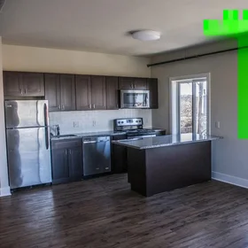 Quarto privado em East Fayette Street, imagem 23 de 40