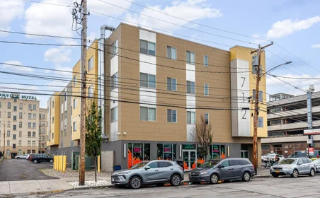Quarto privado em East Fayette Street, imagem 30 de 40
