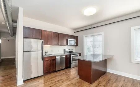 Quarto privado em East Fayette Street, imagem 8 de 40