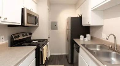Studio at East Riverside Drive, image 22 of 35