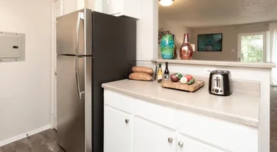 Studio at East Riverside Drive, image 31 of 35