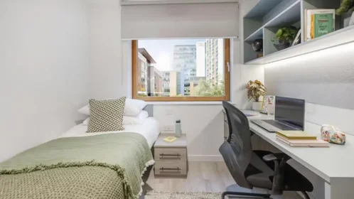 Habitación privada en Boston Manor Road, imagen 1 de 10