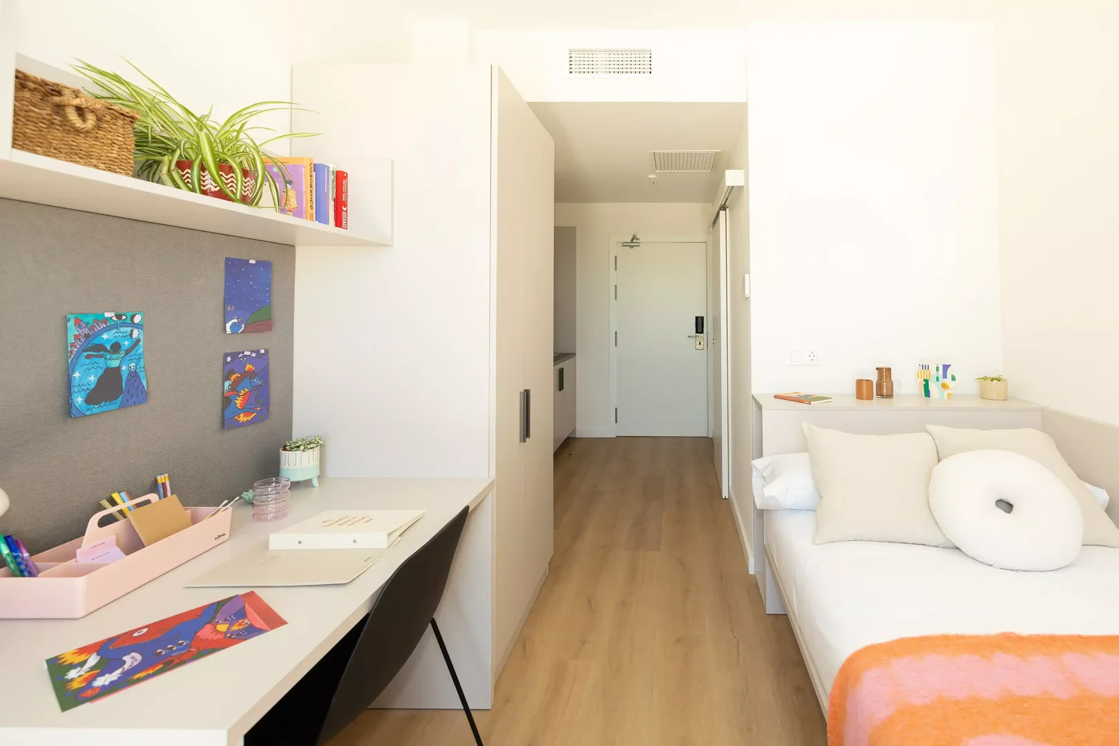 Quarto de estudante funcional perfeito para estudar em 