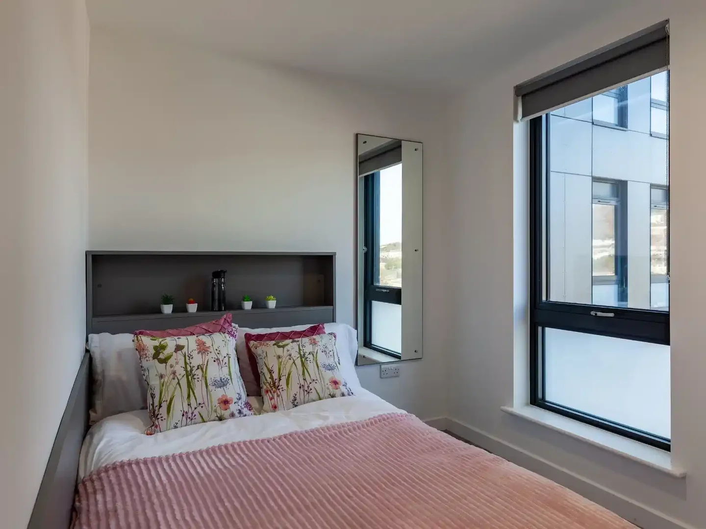 Chambre d'étudiant confortable et spacieuse dans 
