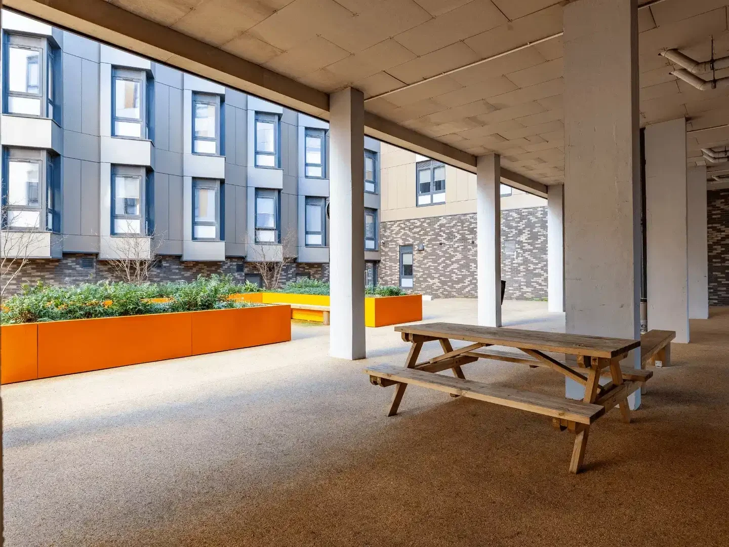 Comfortable and spacious student room in 
