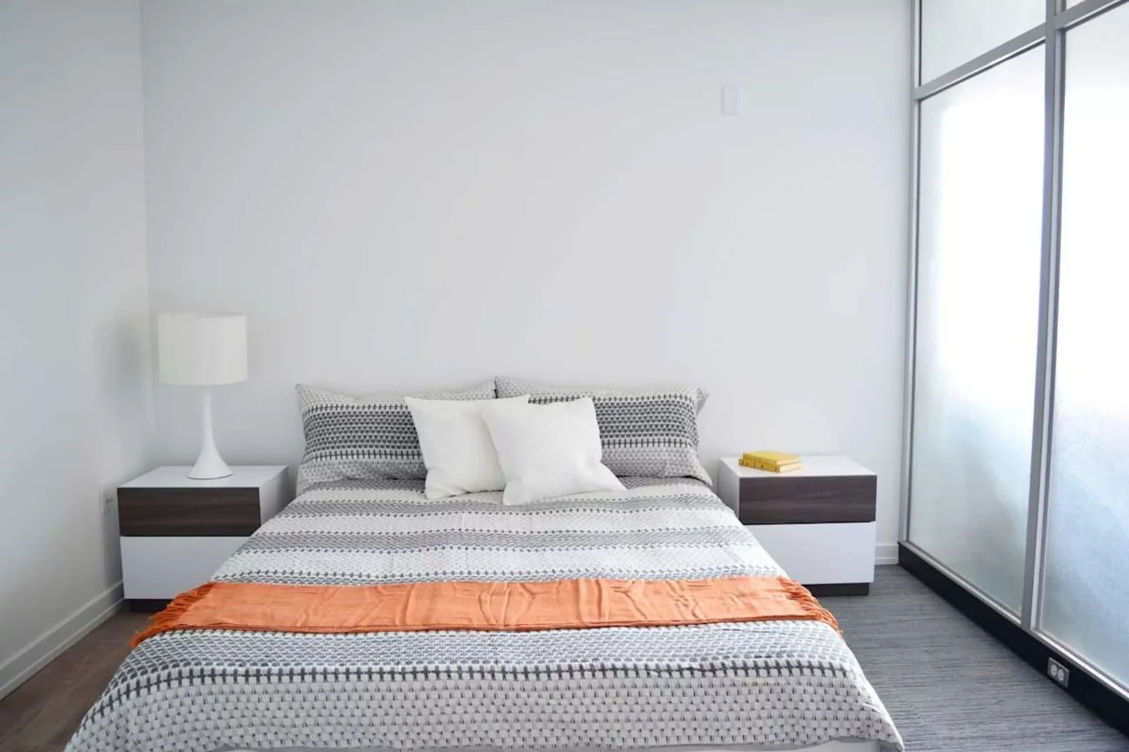 Cozy room for students available in 
