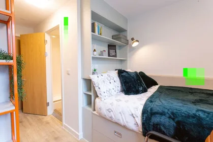 Chambre privée à Alexandra Road, image 1 de 10