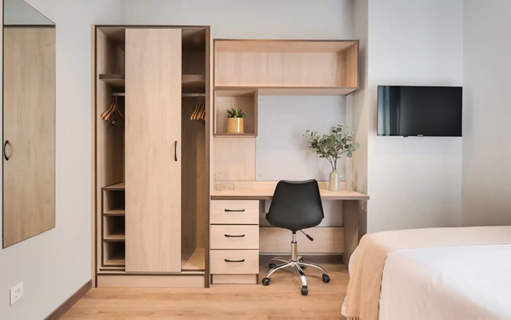 Moderno estudio para estudiantes con todas las comodidades en